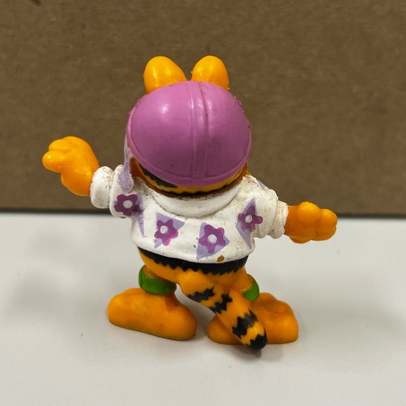 Vintage 1978 - 1981 Garfield McDonalds Happy Meal Mini Figure or Cake Topper - Picture 3 of 5